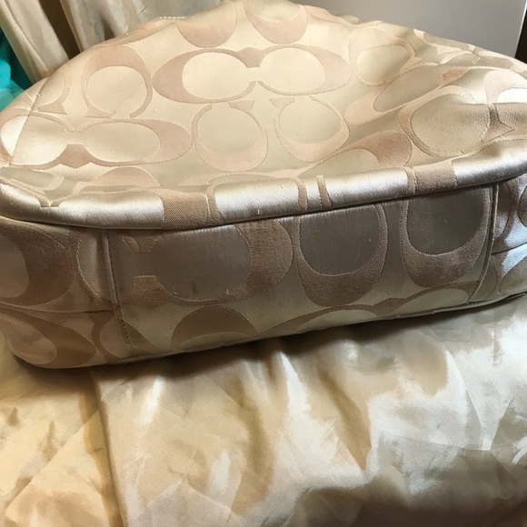Authentic Gold Signature Coach Shoulder Bag Purse - Picture 11 of 13
